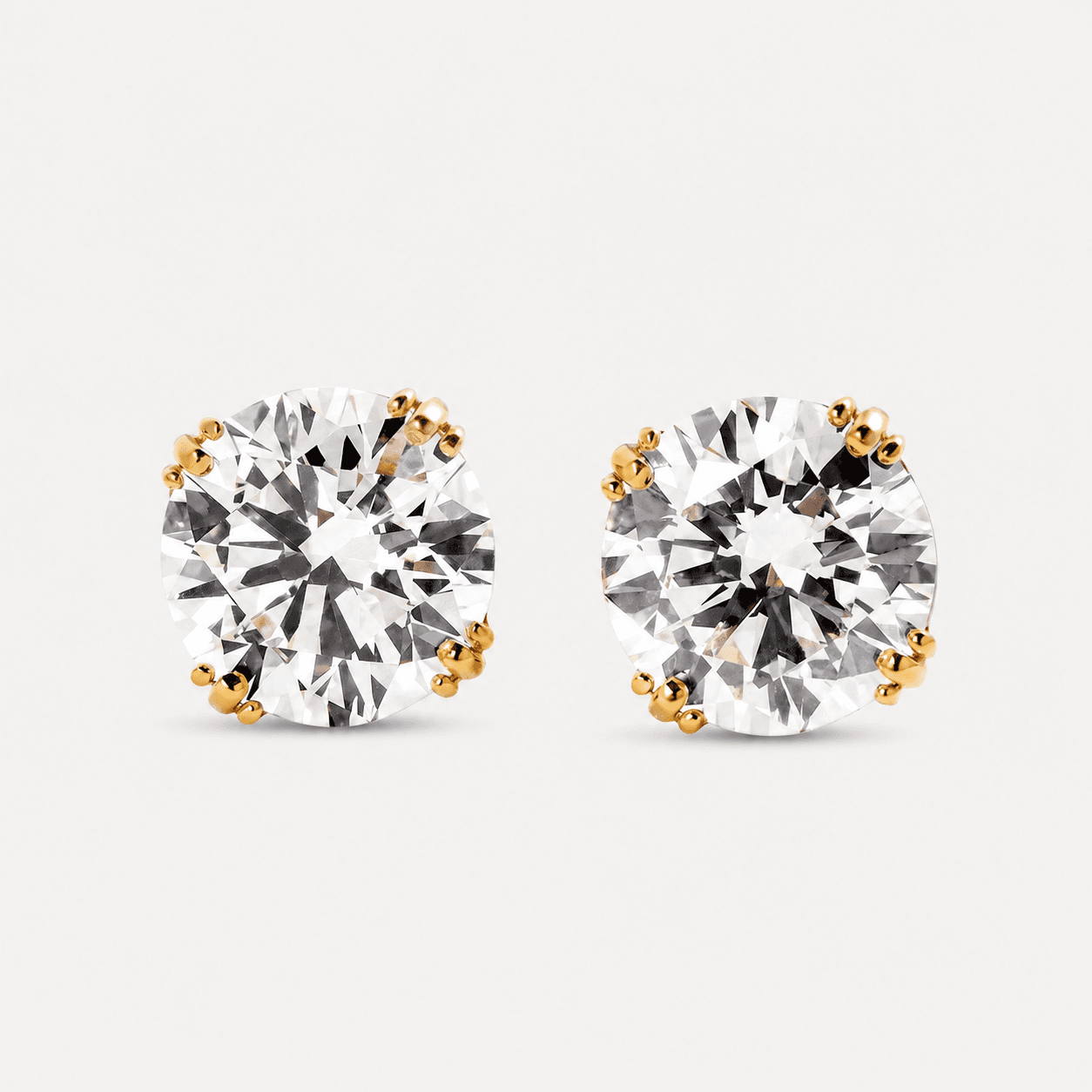 Solitaire Promise — Round Diamond Threaded Stud Earrings