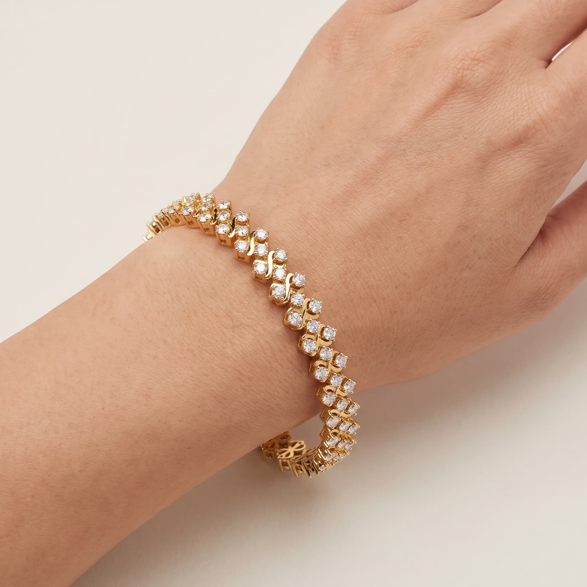 Clover Cascade — Round Diamond Three-Row Floral Link Bracelet thumbnail 4