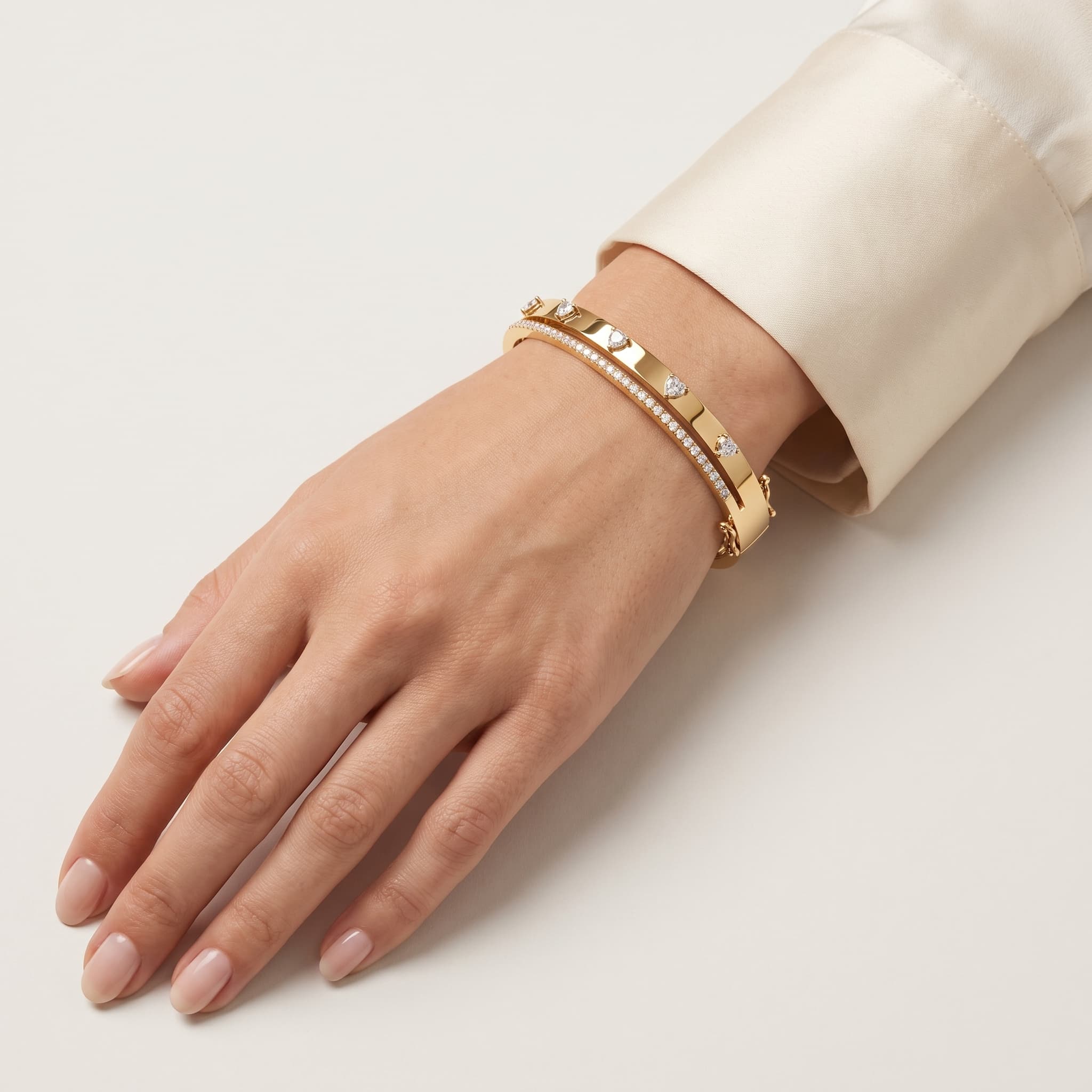 Heartline — Round & Heart Diamond Bangle Bracelet thumbnail 3