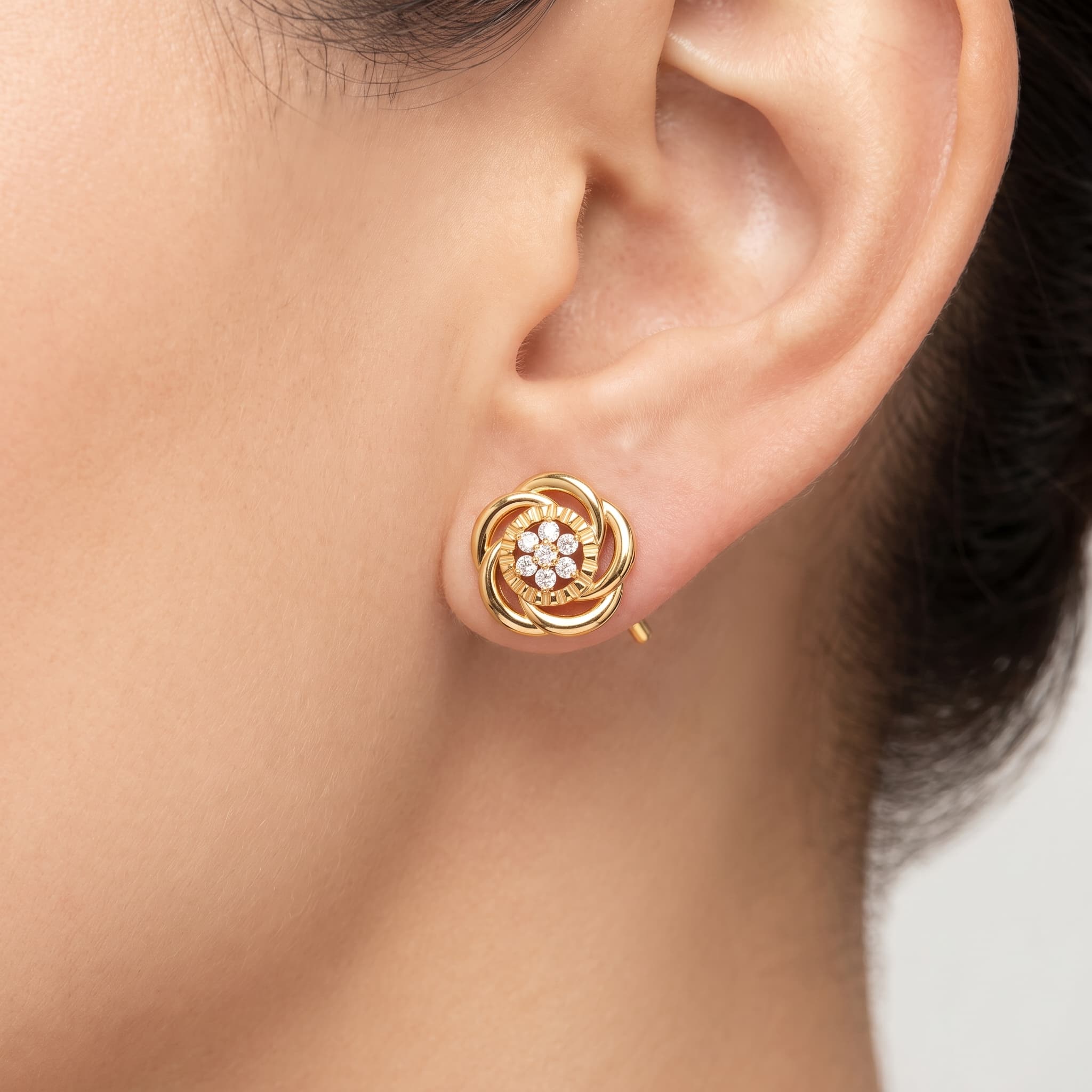 Pinwheel Bloom — Round Diamond Interlocking Flower Stud Earrings thumbnail 3