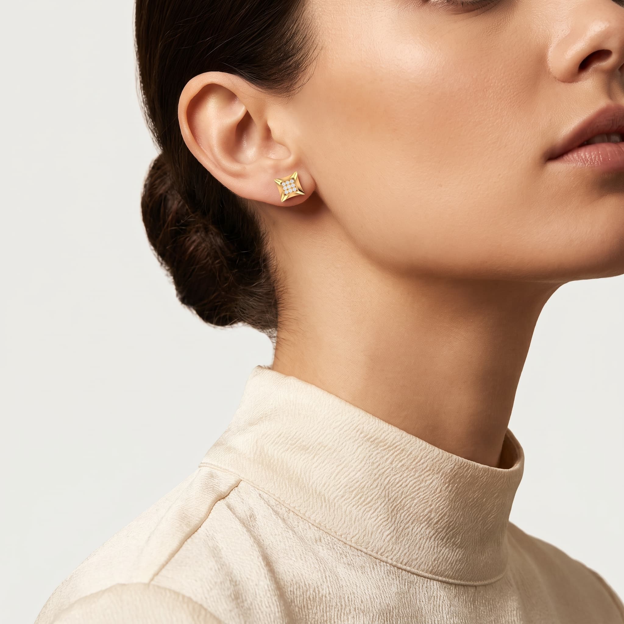 Pinpoint — Round Diamond Pavé Kite Stud Earrings thumbnail 3
