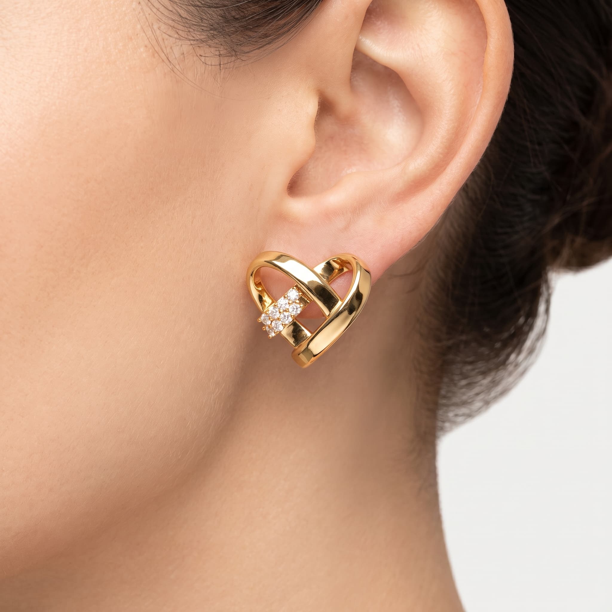 Entwined Heart — Diagonal Diamond Bar Heart Stud Earrings thumbnail 3