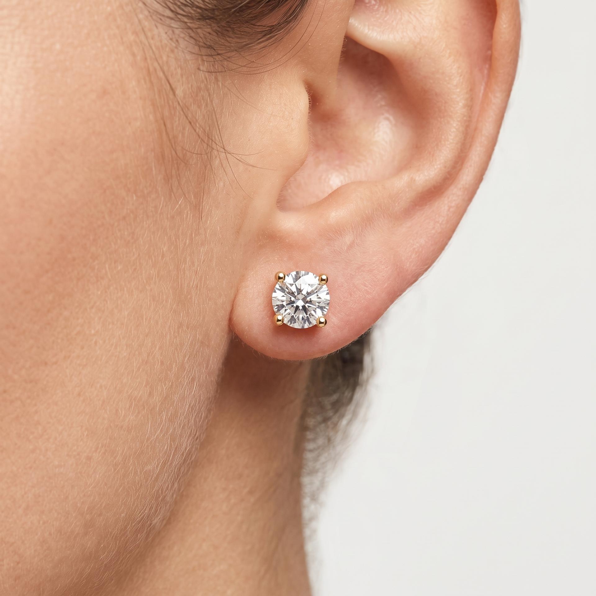 Round Diamond Stud Earrings on model