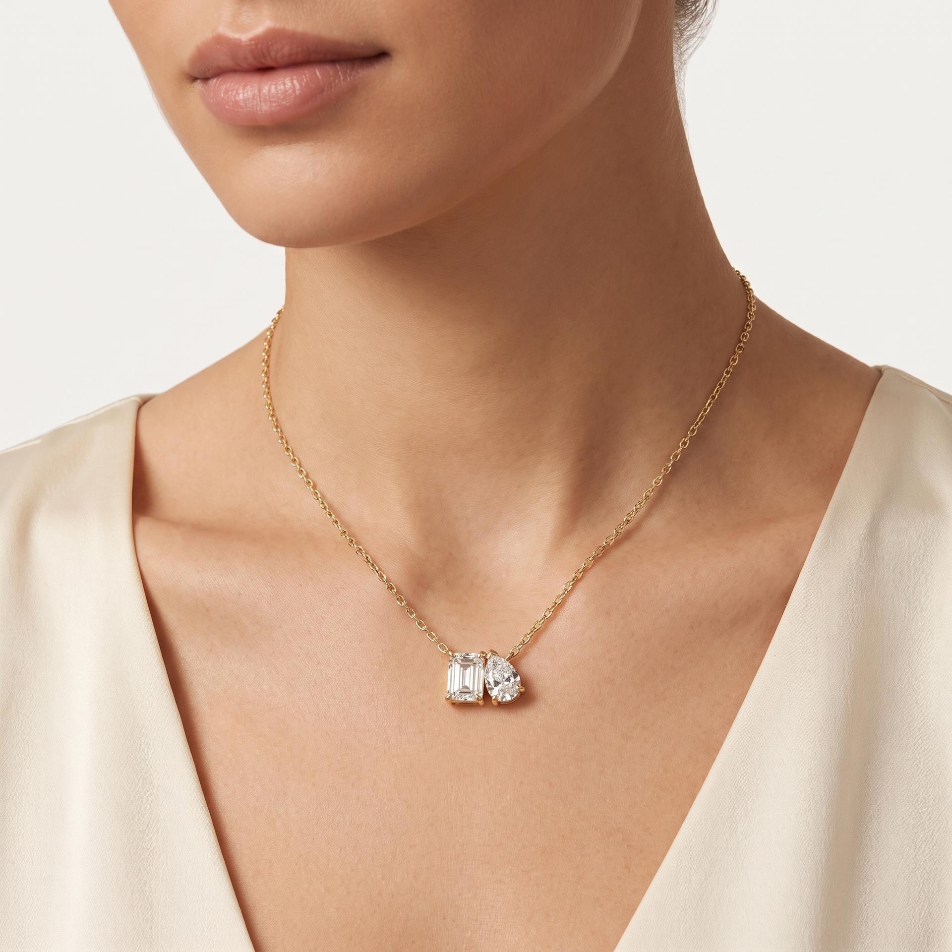 Emerald & Pear Cut Diamond Toi et Moi Pendant 2