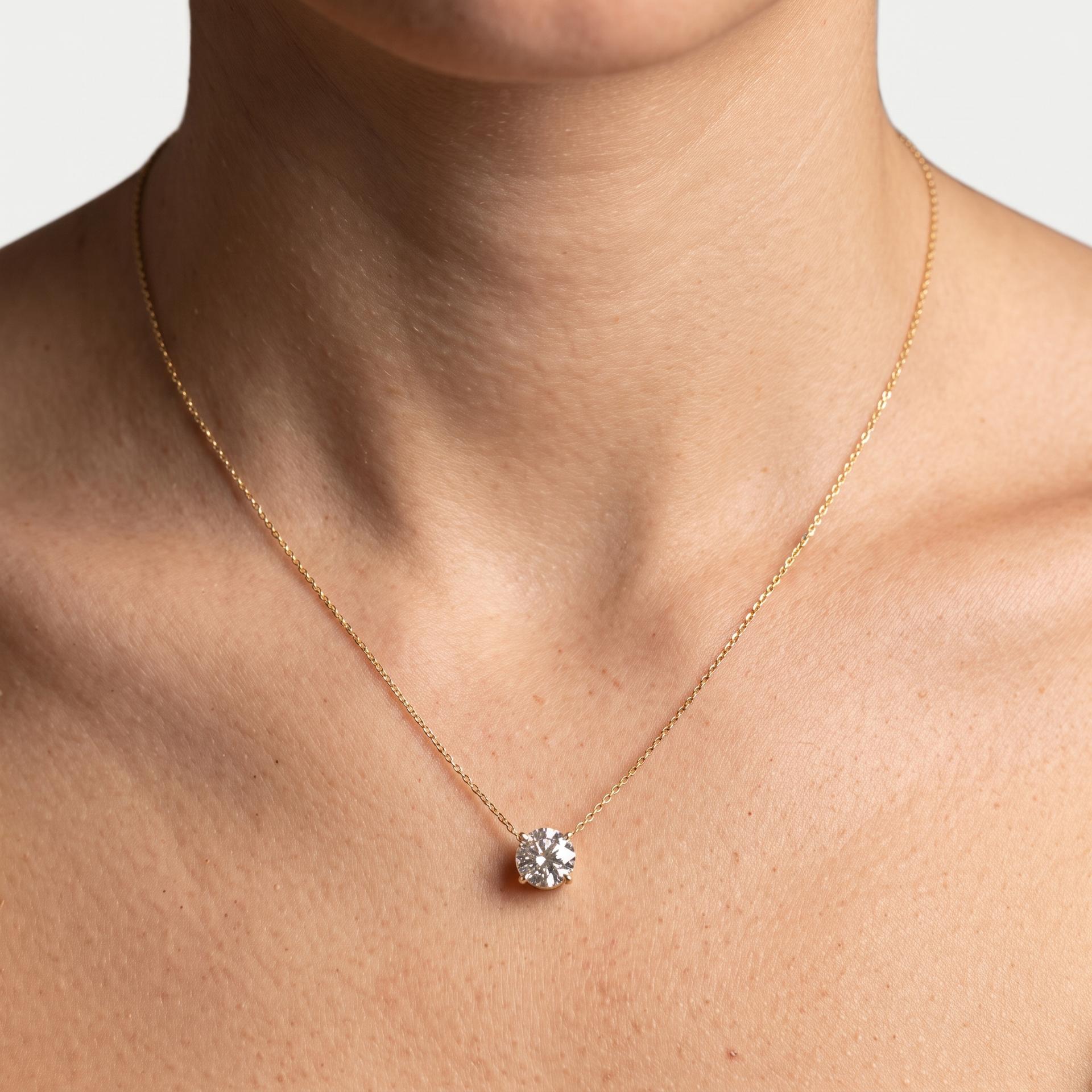 Classic Solitaire Pendant 3