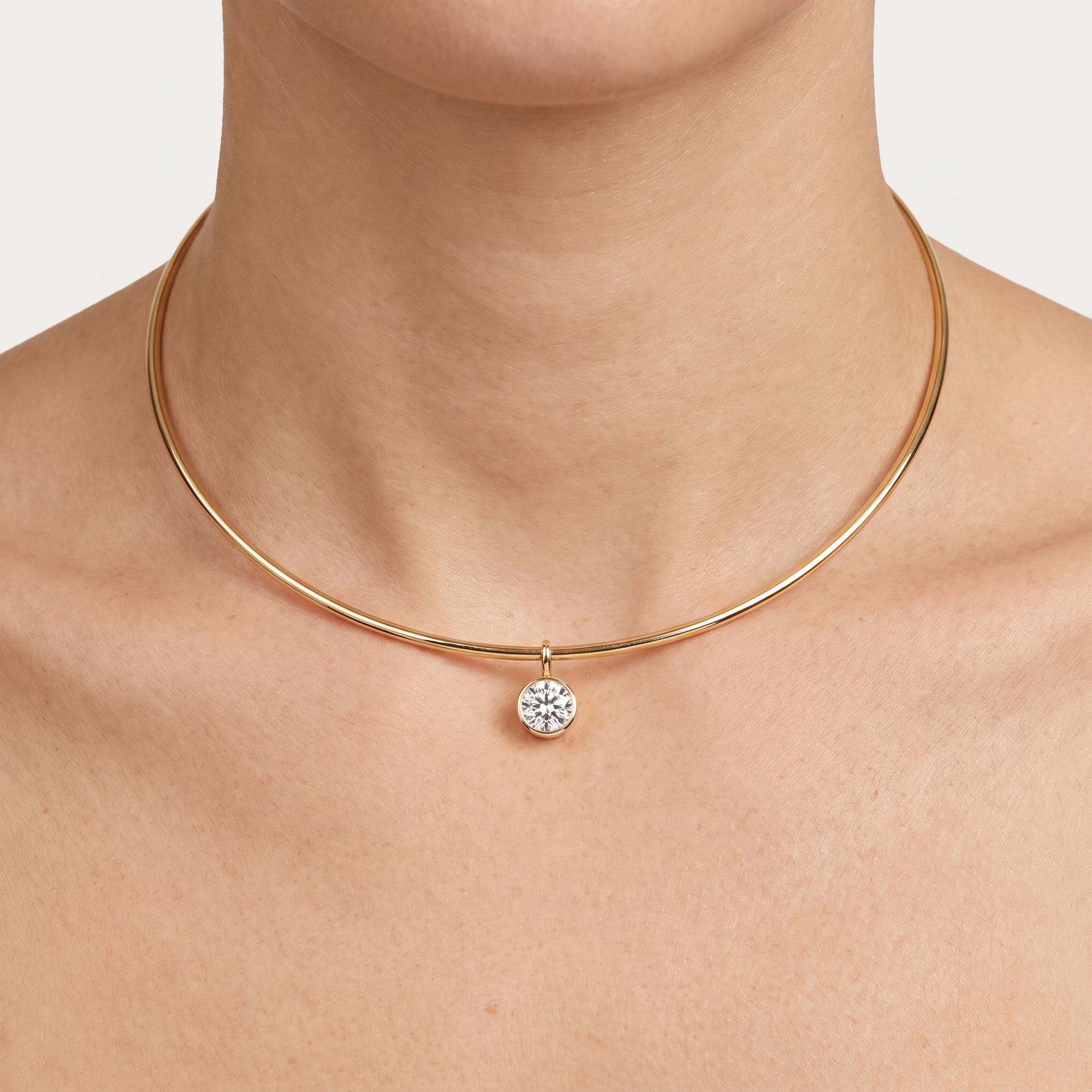 Round Cut Solitaire Pendant 3