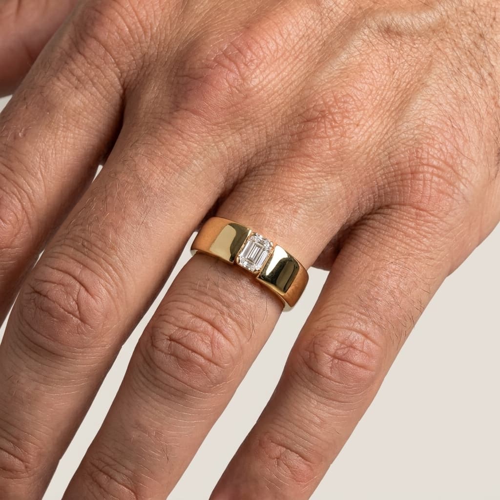 Flush Point — Emerald Cut Diamond Men's Band thumbnail 3