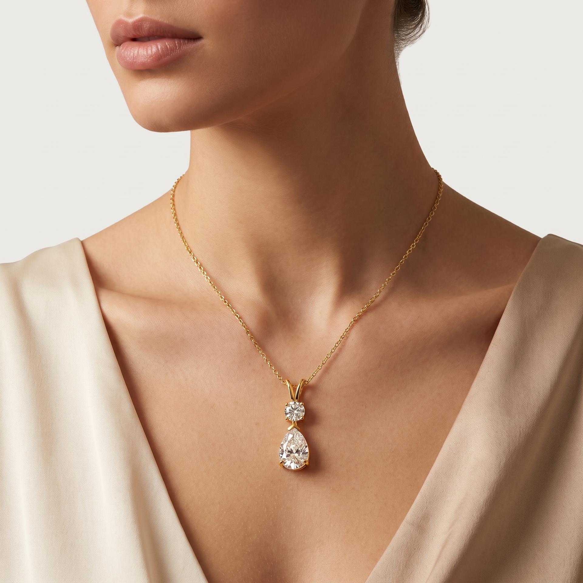 Pear-Cut Diamond Teardrop Pendant 2